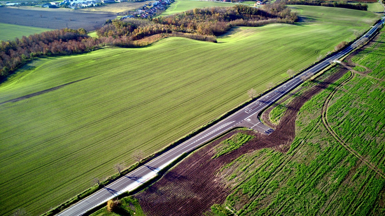 Silnice II/380 – rekonstrukce úseku Hovorany–Mutěnice - Wegen- en bruggenbouw